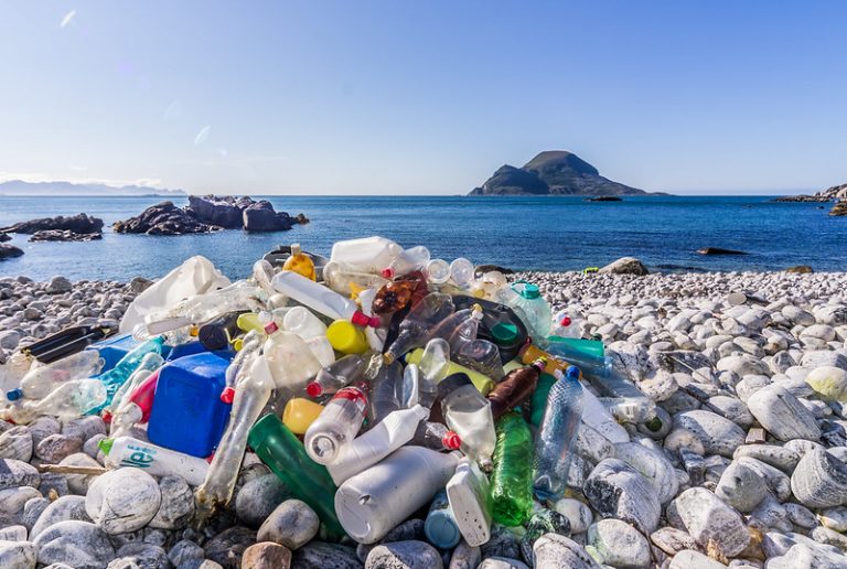 You are currently viewing Why The Plastic Pollution Crisis Is a Producer Responsibility