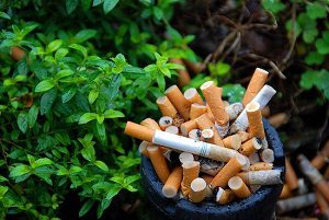 You are currently viewing Truth Initiative 2021 report shows e-cigerattes pose more harmful threats to environment and add to tobacco waste littering
